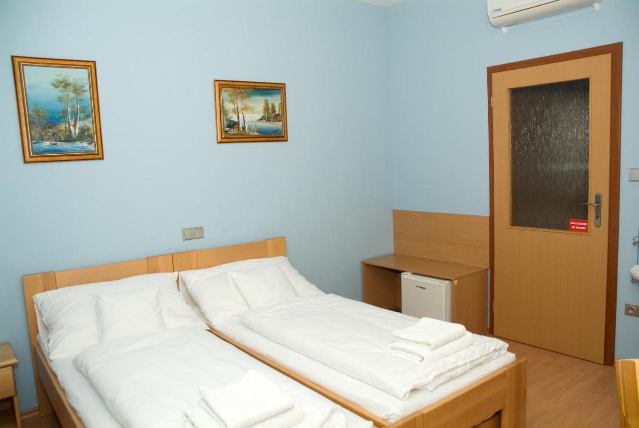 Penzion U Splavu Břeclav Exterior foto