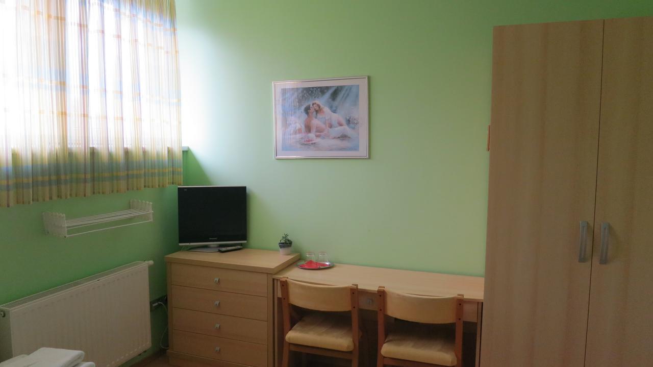 Penzion U Splavu Břeclav Exterior foto