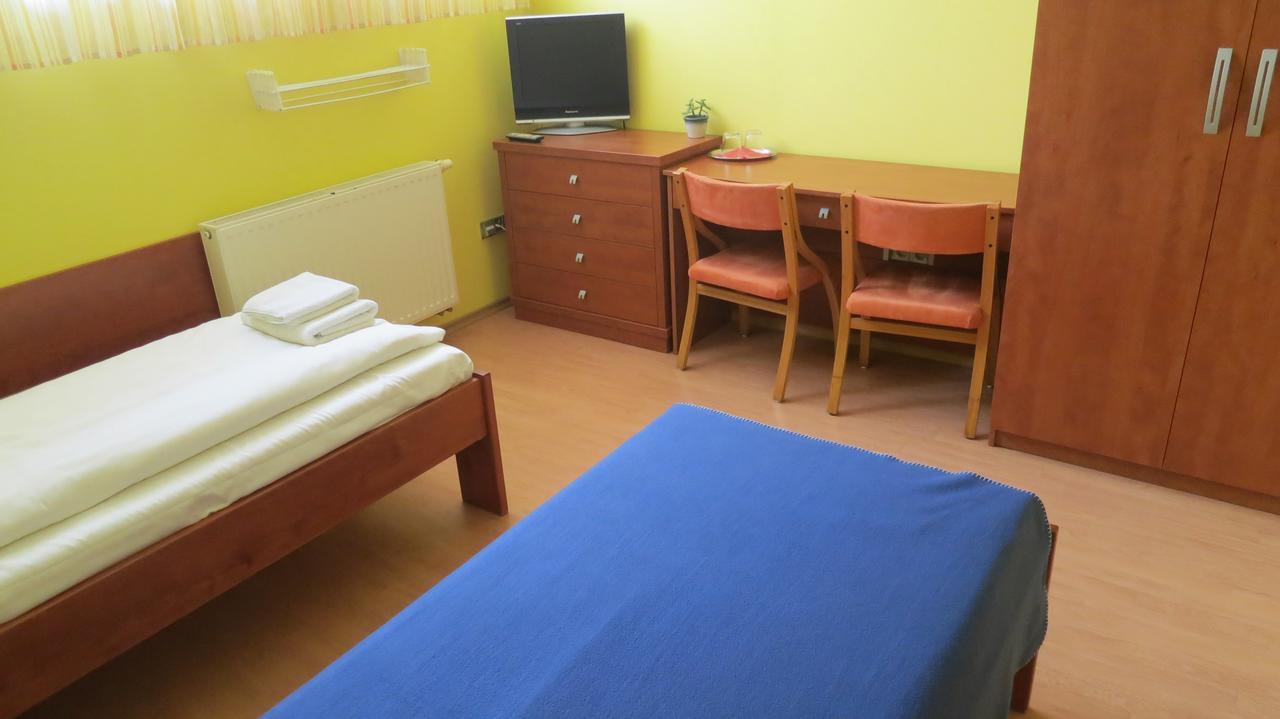 Penzion U Splavu Břeclav Exterior foto